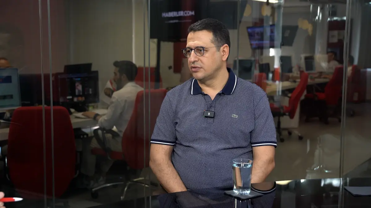 Prof. Dr. Ali Öçgüder: Robotik cerrahi, milimetrik ya da bir derecelik hataları engelliyor