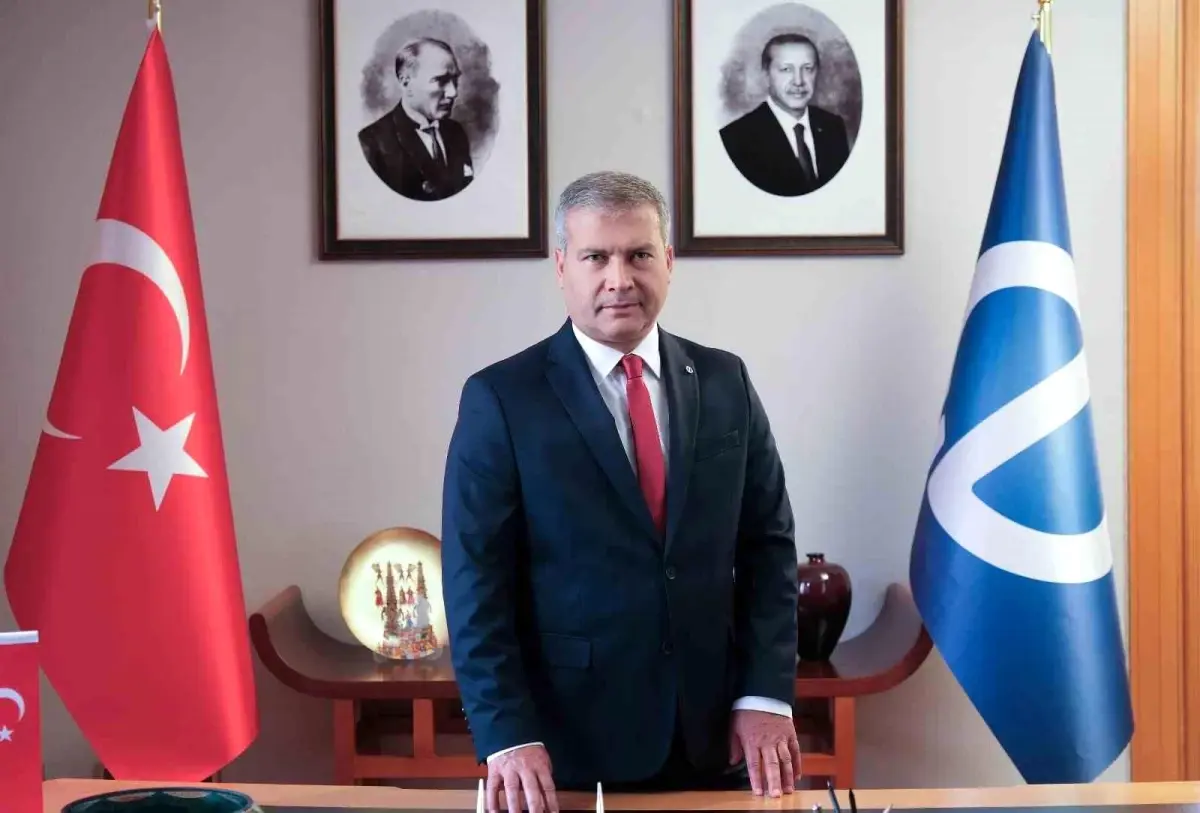 Rektör Adıgüzel: '15 Temmuz, Türk milletinin kendi eliyle yazdığı bir destandır'