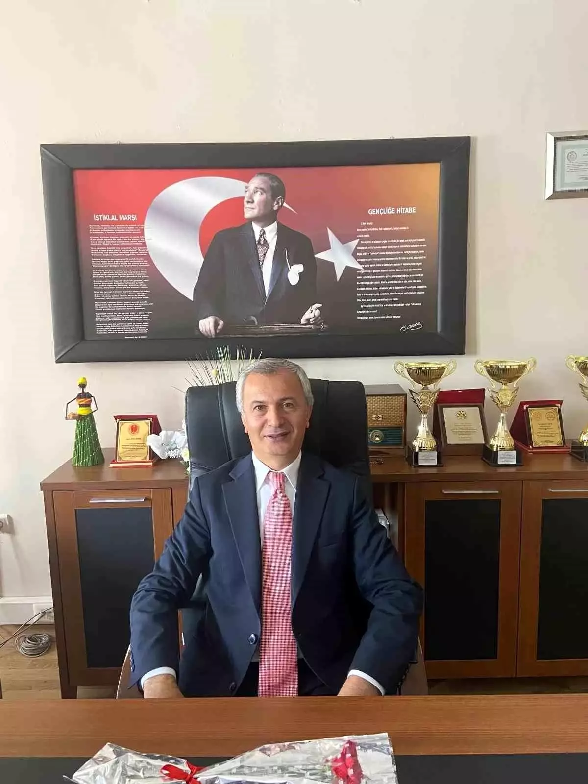 Eğitimci Sıtkı Toksoy Oltu'ya Dönüyor