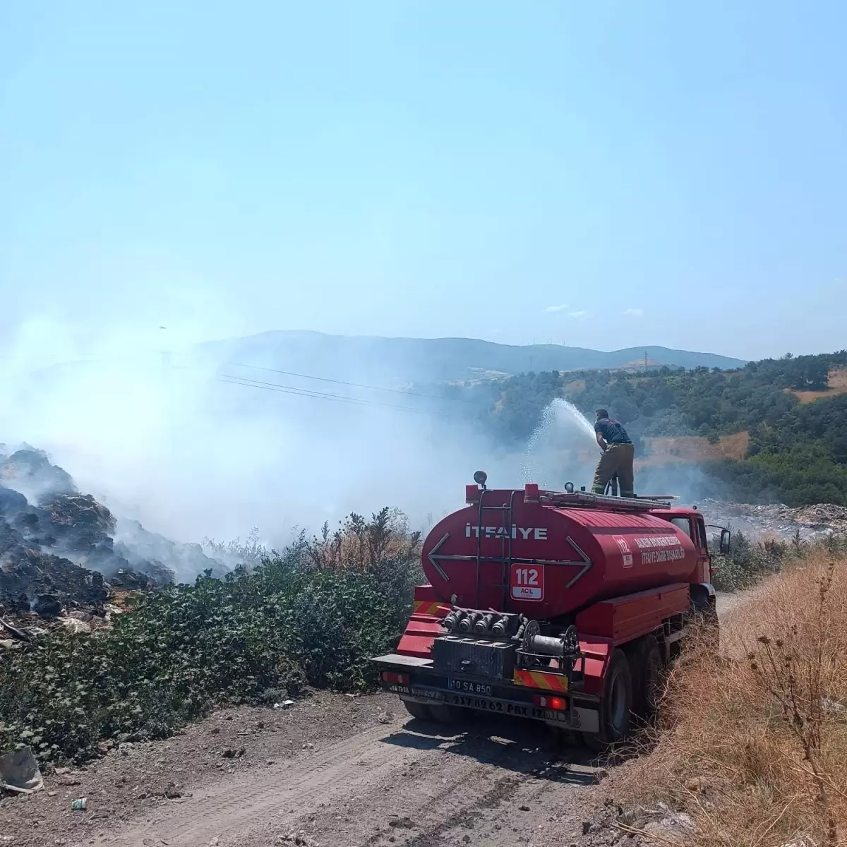 Susurluk'ta Çöplükte Yangın Çıktı