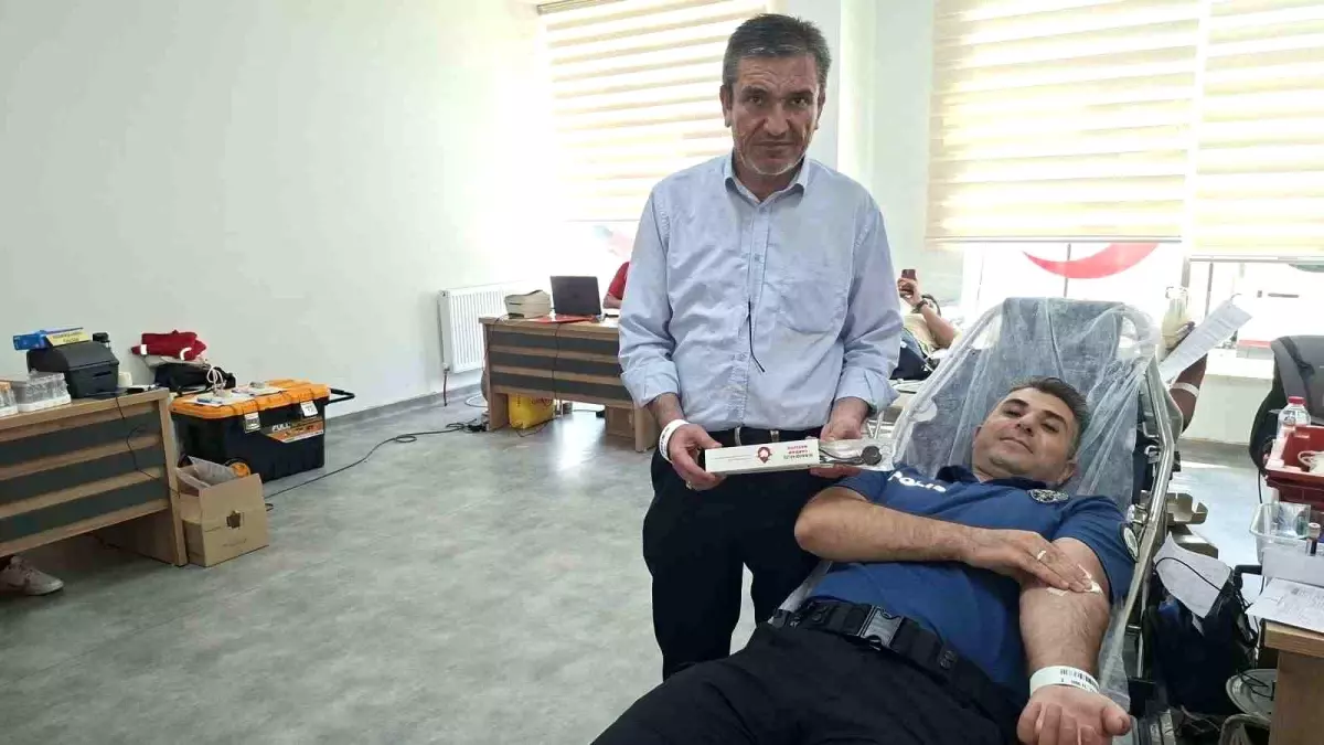 Kütahya'da Kan Bağışına Teşvik İçin Hediye: Çoklu Şarj Cihazı