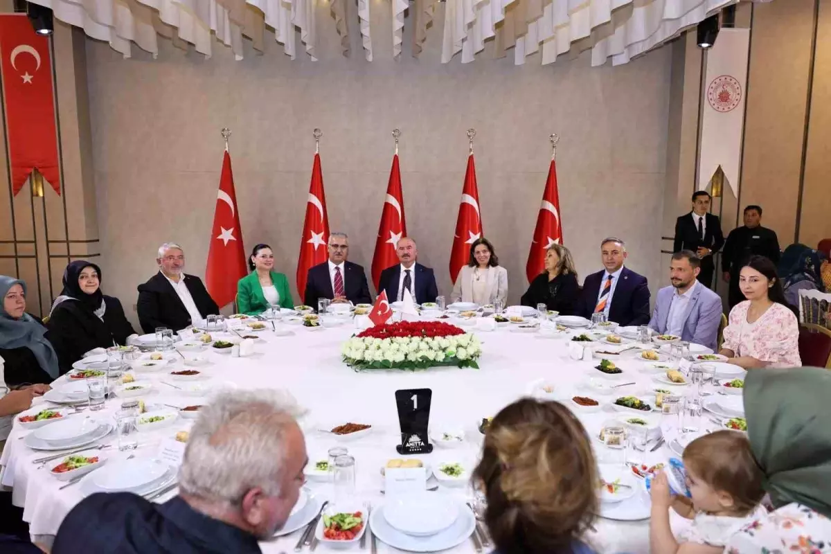 Vali Çalgan: '15 Temmuz'un mirasına sahip çıkma kararlılığımızı bir kez daha hep birlikte dile getiriyoruz'