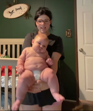4-month-old baby exceeded 10 kg, mother accused of abuse protested