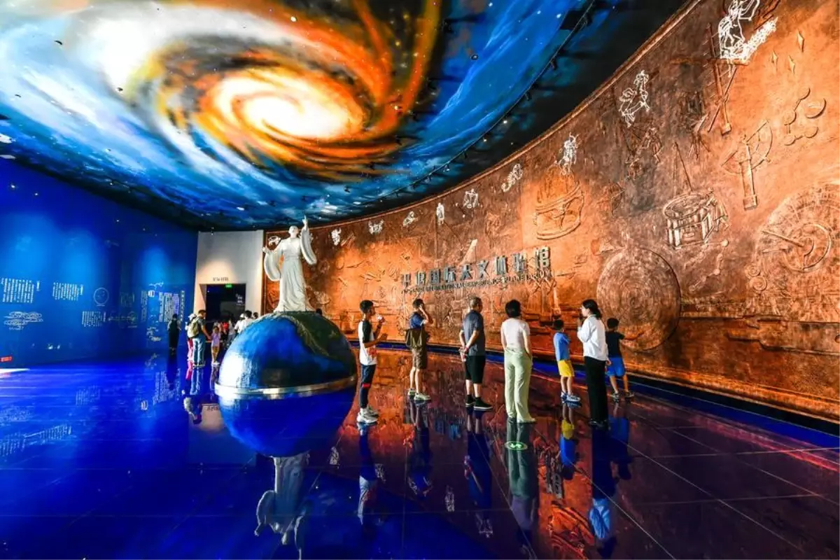 Çin'in FAST Teleskobu, Astronomi Turizmini Canlandırıyor