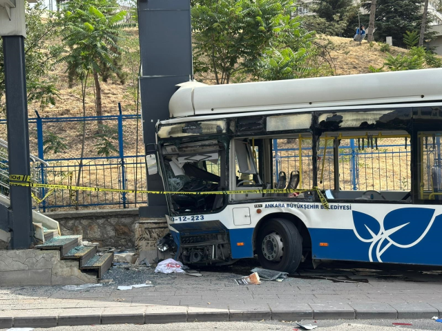 Ankara'da zincirleme kaza! 27 kişi yaralandı