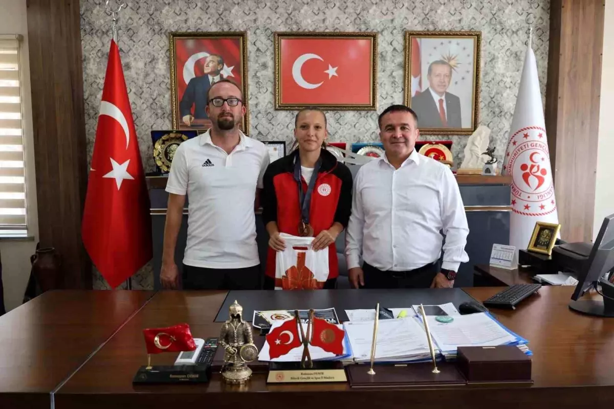 Ayla Köse, Orhan Alkan Komple Atlet Ligi'nde Üçüncü Oldu