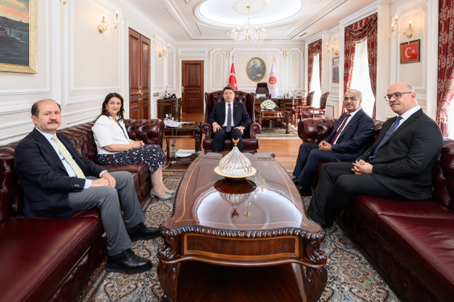 Bahçeli met with the DEM delegation! The 'I am ahraz' statement surprised journalists