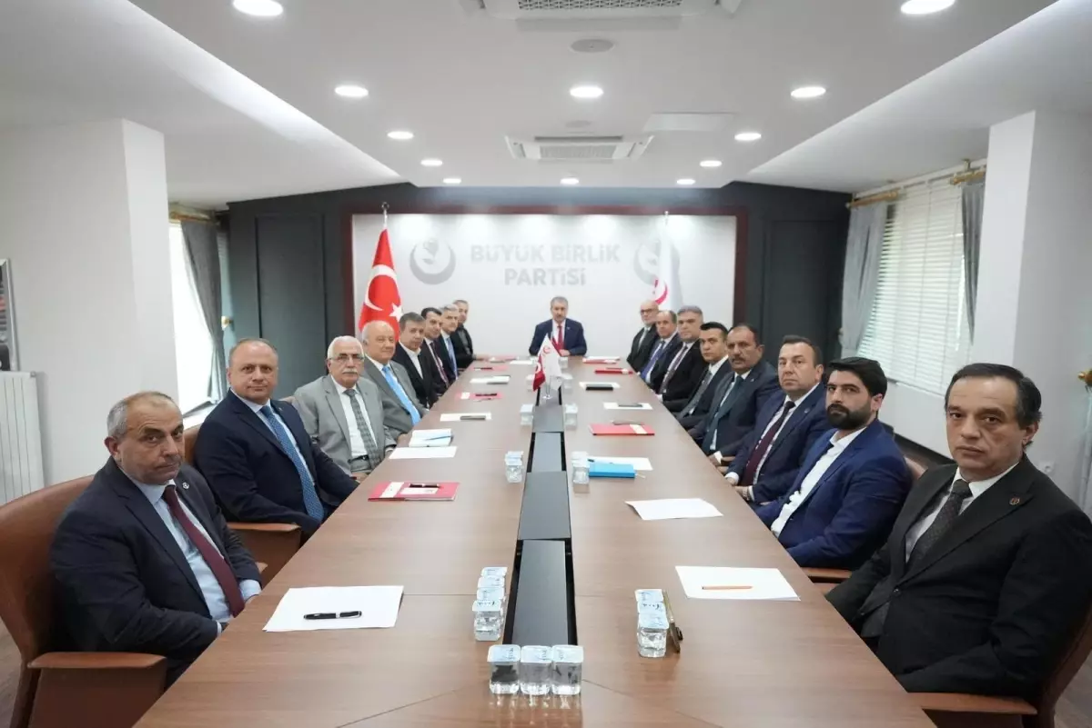 BBP: Öcalan serbest bırakılamaz, DEM Partisi tüm il ve ilçe binalarına Türk Bayrağı asmalıdır