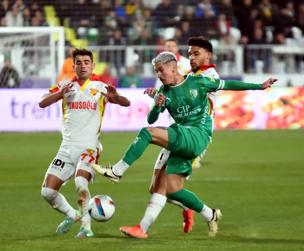 Cenk Şen'in Gaziantep FK ile Teması Devam Ediyor