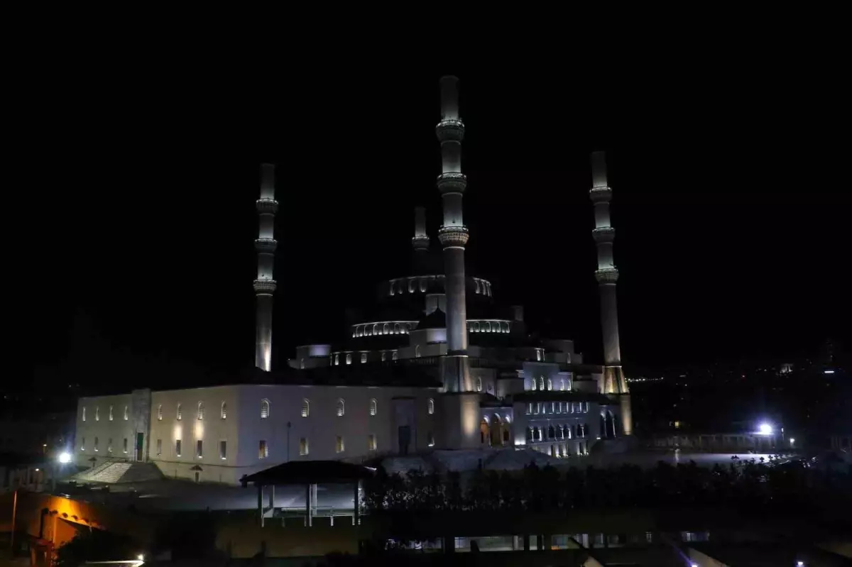 FETÖ'nün Darbe Girişiminin 9'uncu Yılında Selalar Yükseldi