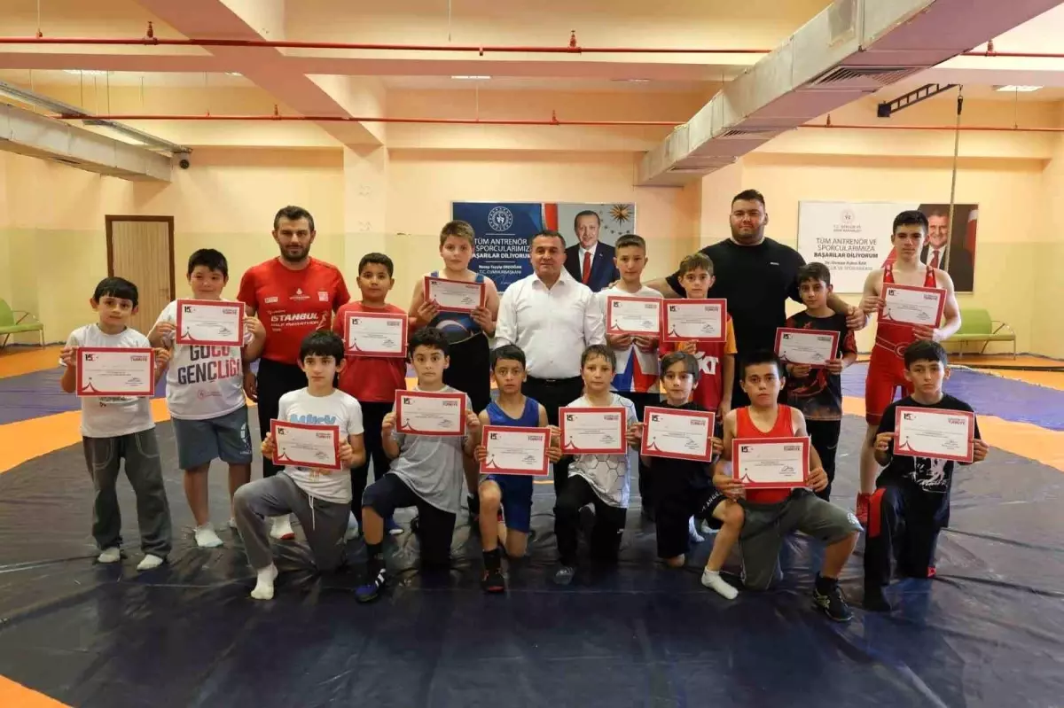 Bilecik'te 15 Temmuz Etkinlikleri Kapsamında Güreş Müsabakaları Düzenlendi