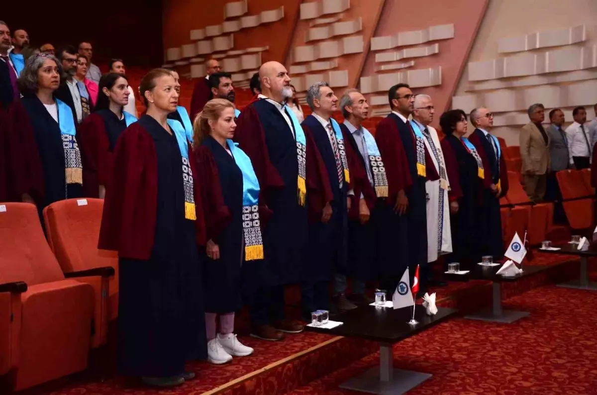 ESOGÜ'de '15 Temmuz Demokrasi ve Milli Birlik Günü Anma Programı' düzenlendi