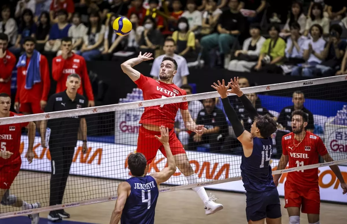A Milli Voleybol Takımı, ABD'ye 3-0 Mağlup Oldu