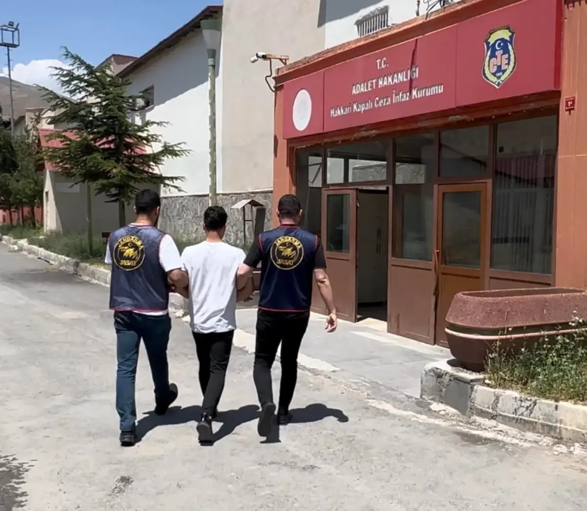 Hakkari'de 78 Suç Dosyası Olan Şahıs Yakalandı
