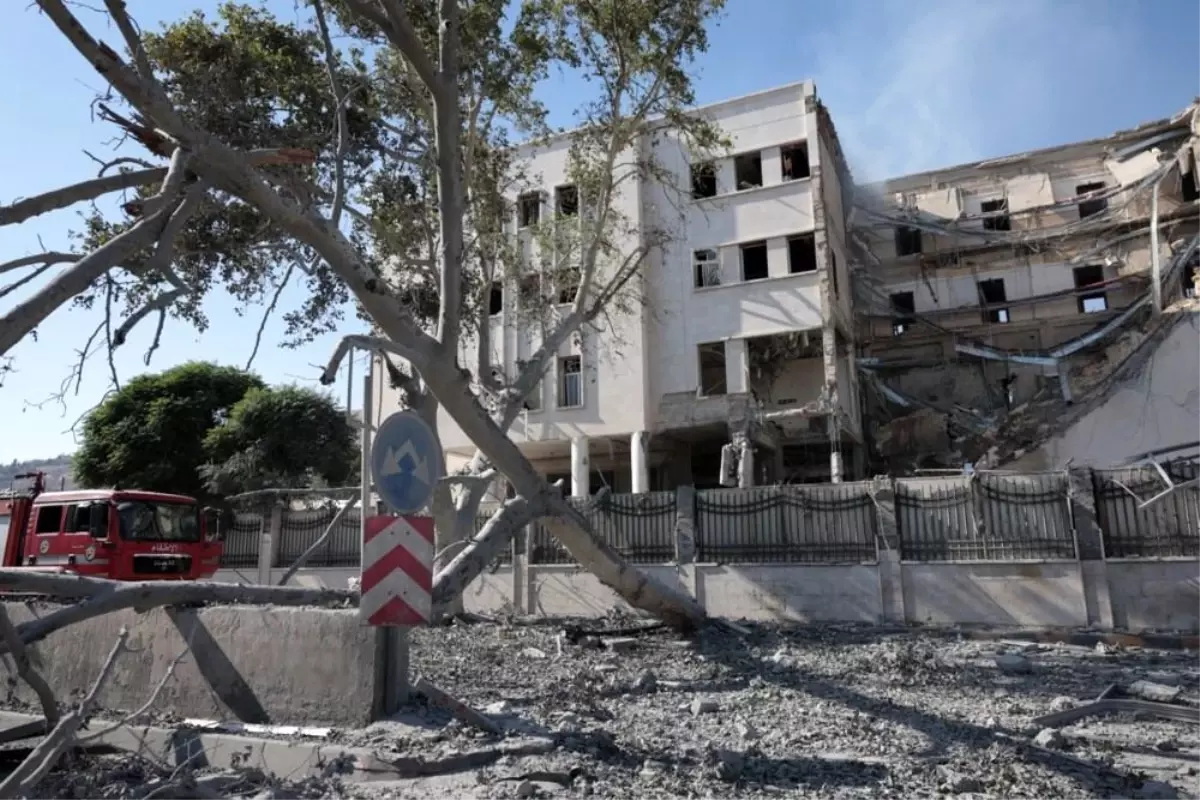 İsrail'in Suriye'ye Hava Saldırısında 6 Kişi Hayatını Kaybetti