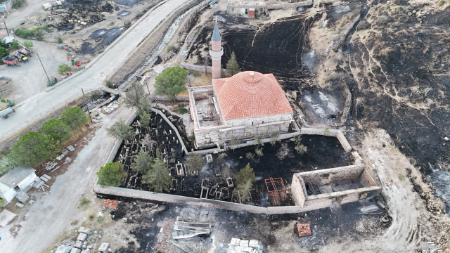 Struggle against forest fires in Marmara! The current state of residential areas is heartbreaking