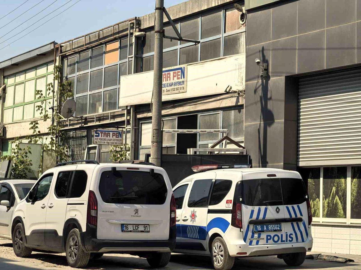 Bursa'da Pencere Tartışması: Müşteri Tabancayla Ateş Açtı