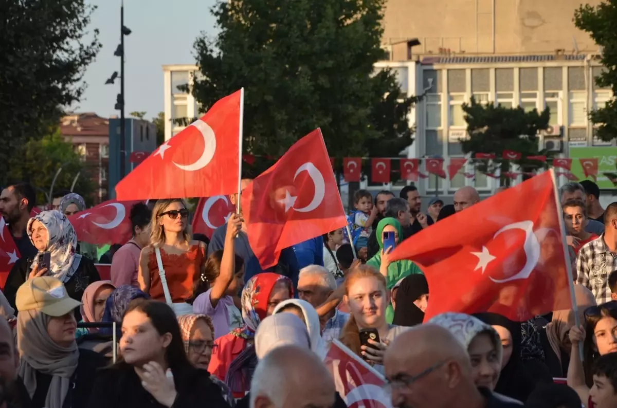 15 Temmuz Demokrasi ve Milli Birlik Günü Sakarya'da Anıldı
