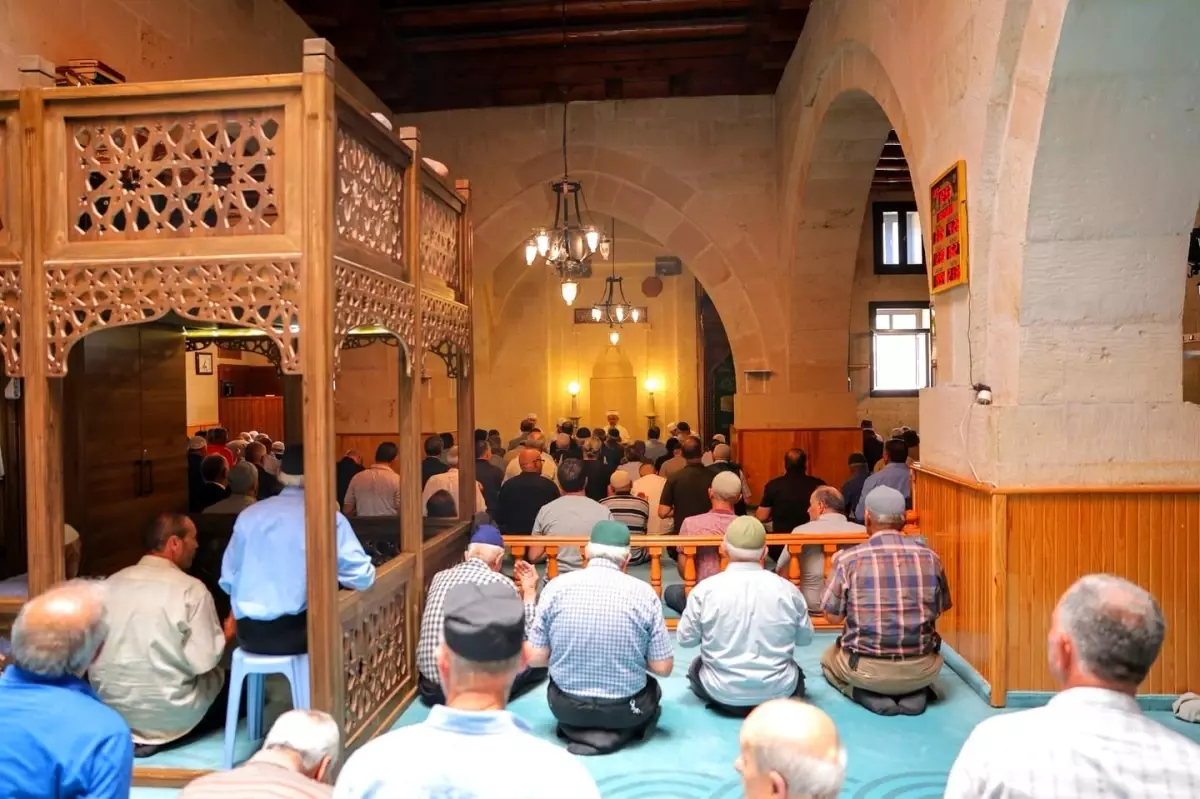 Şehitler için Bayburt ulu Cami'de Kur'an tilaveti ve hatim duası yapıldı