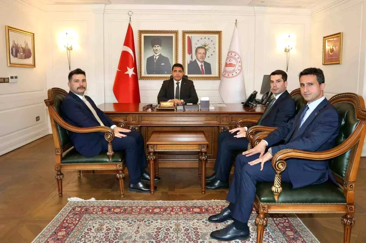 Düzce'ye Atanan Kaymakam Adaylarından Vali Aslan'a Ziyaret
