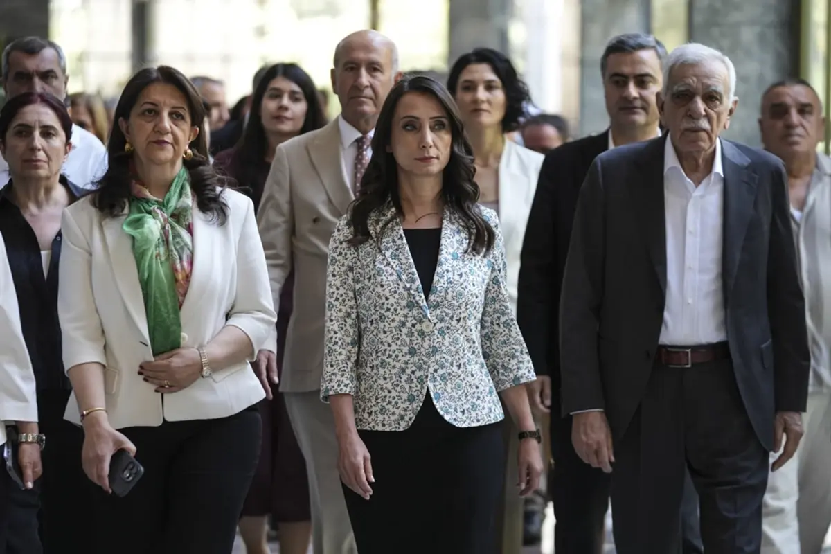 Abdulkadir Selvi ile DEM Parti arasında kriz! Tülay Hatimoğulları'na ağır suçlama