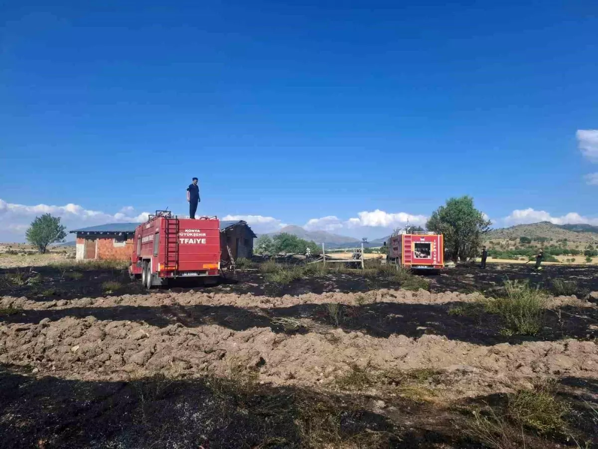 Beyşehir'de Arazi ve Ahır Yangını Kontrol Altına Alındı