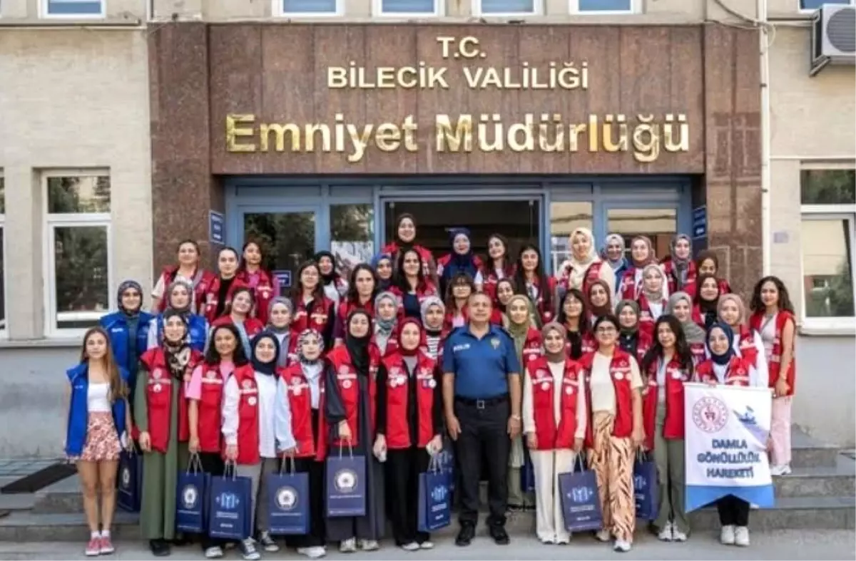 Gönüllü Gençlerden İl Emniyet Müdürü'ne Ziyaret