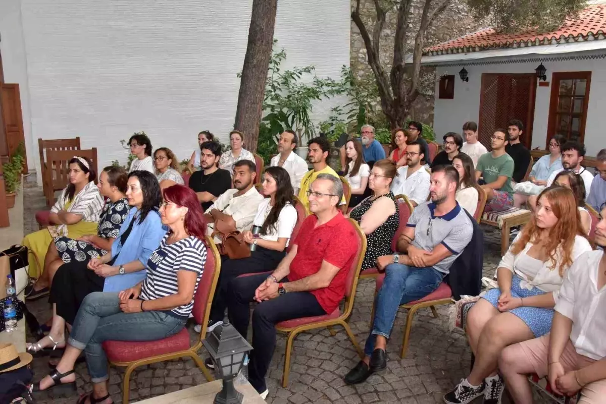 Muğla Sıtkı Koçman Üniversitesi'nde Arkeoloji Temalı Bilim Kafe Etkinliği Düzenlendi