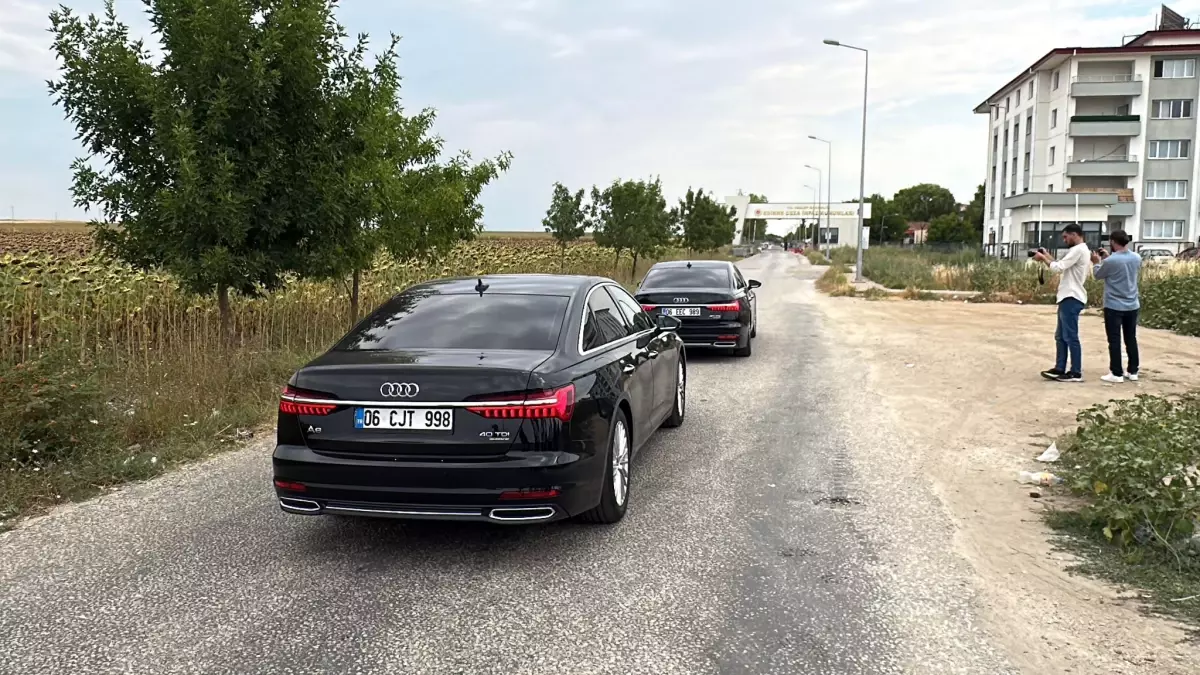 DEM Parti Eş Genel Başkanları Selahattin Demirtaş ve Selçuk Mızraklı'yı Ziyaret Etti
