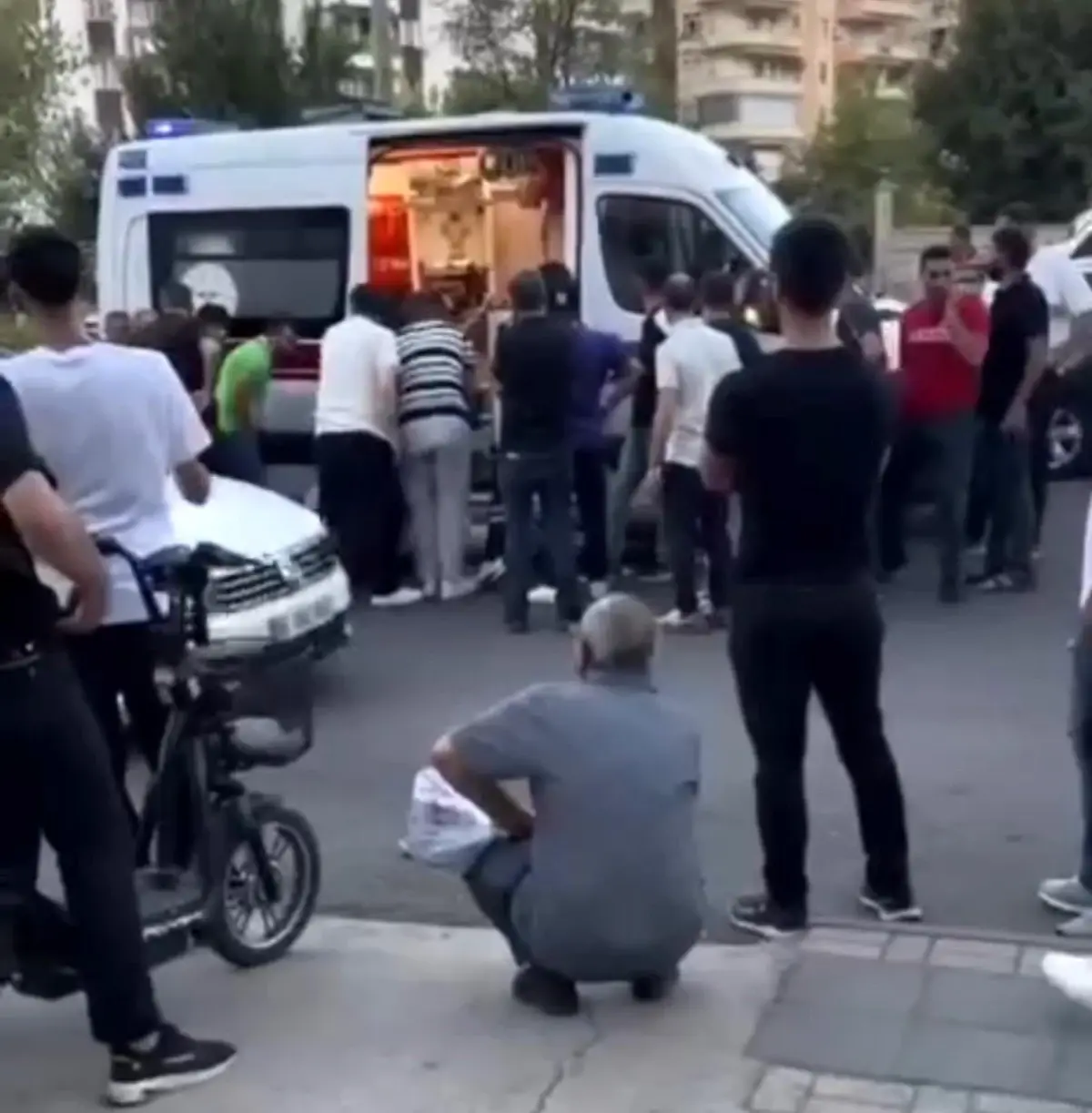Diyarbakır'da Akraba Aileler Arasında Silahlı Kavga: 2 Ölü