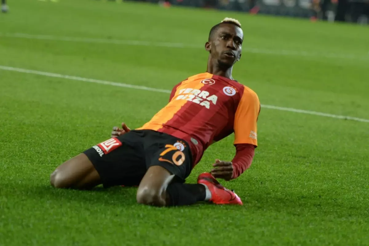 Hayırlı olsun! Onyekuru Süper Lig'e geri döndü