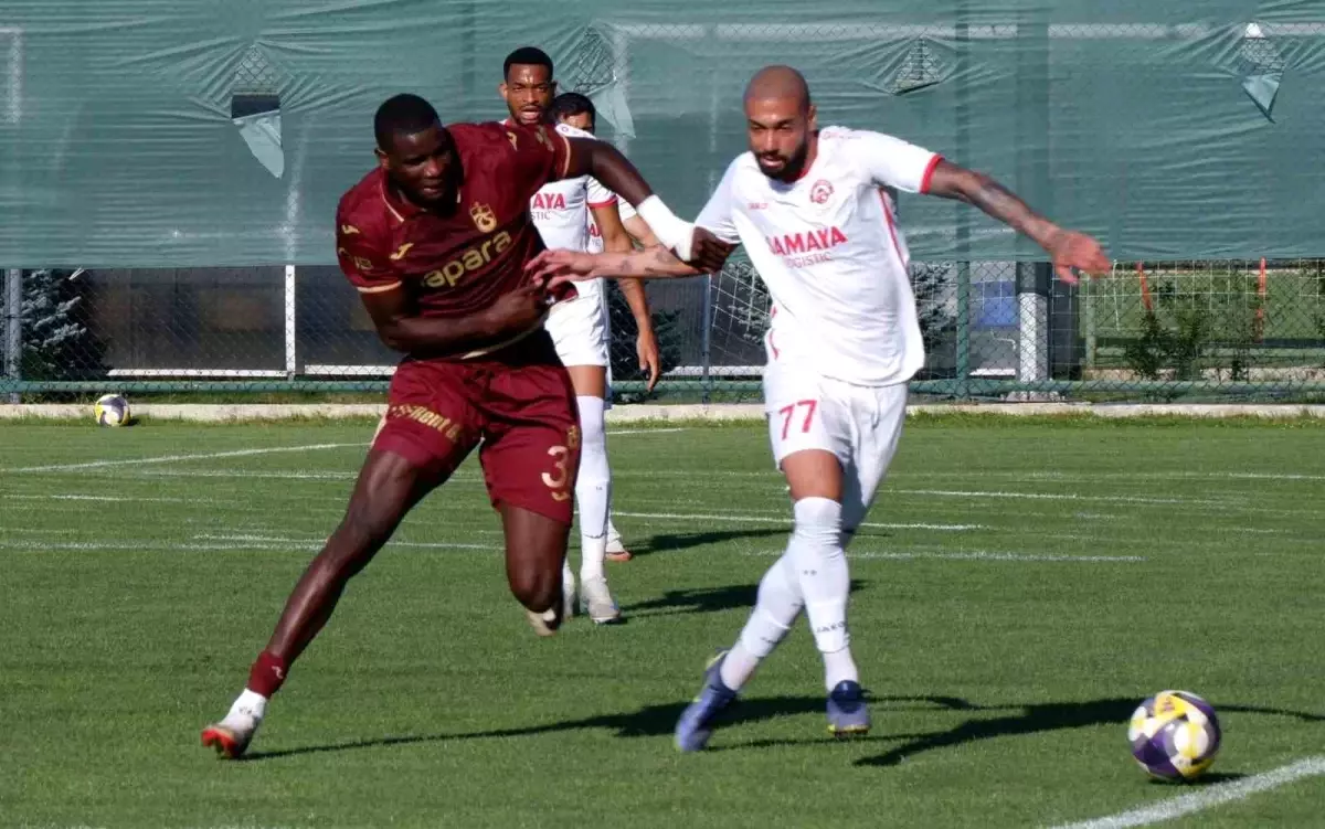Trabzonspor, Hazırlık Maçında Araz Nahçıvan'a 3-2 Yenildi
