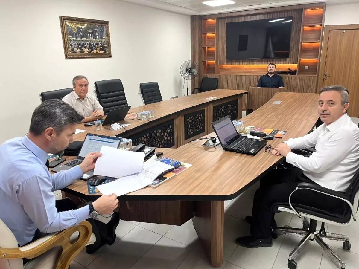 Umre İçin Din Görevlileri Mülakatı Kütahya'da Yapıldı
