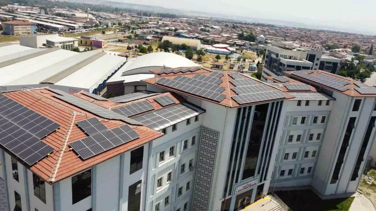 Kütahya'da Güneş Enerji Santrali Faaliyete Geçti