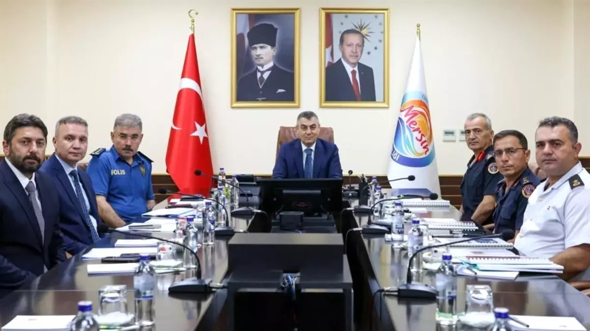 Mersin'de Güvenlik Toplantısı: Suçla Mücadele ve Uyuşturucuyla Savaş