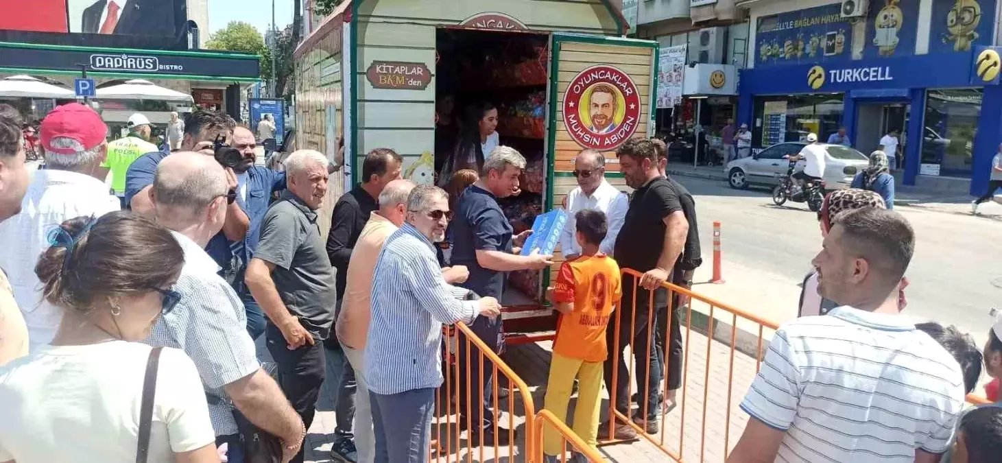 Mustafakemalpaşa'da 'Oyuncaklar Muhsin Abiden' Etkinliği Düzenlendi