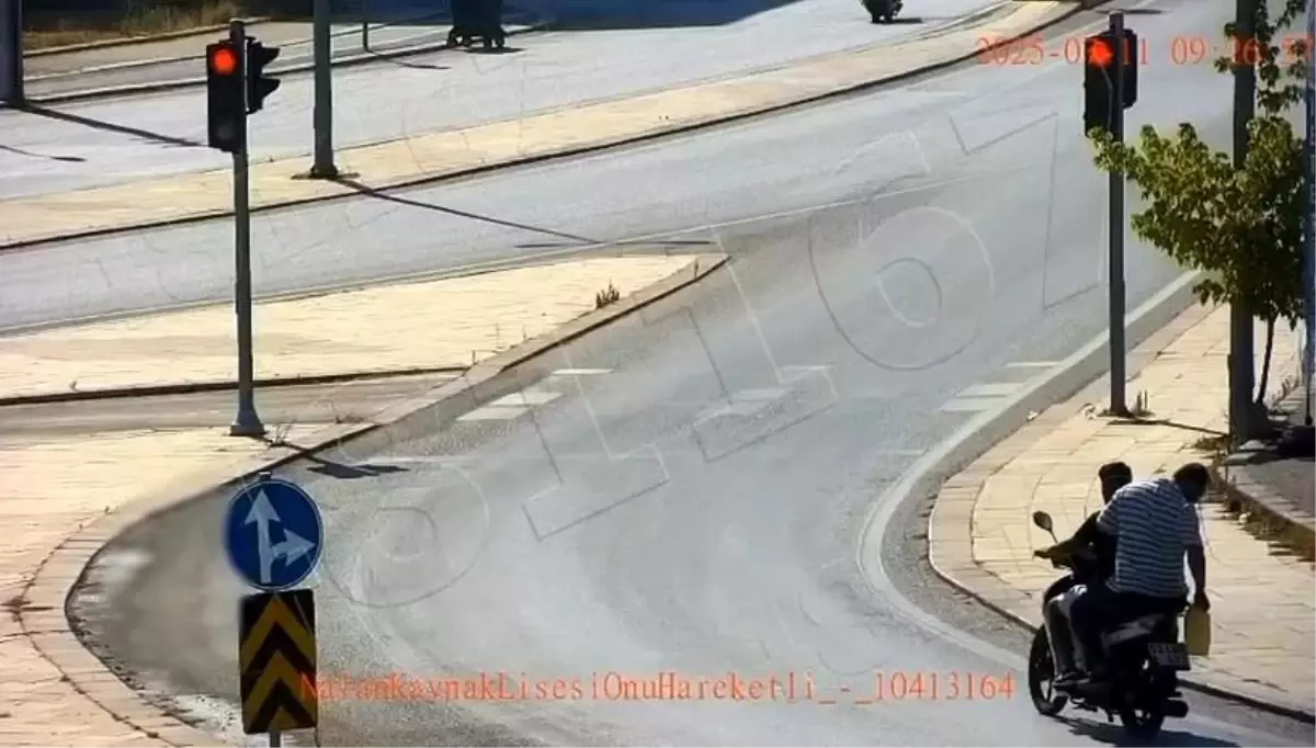 Kırmızı Işık İhlali Yapan Motosiklet Sürücüsüne 7 Bin Lira Ceza