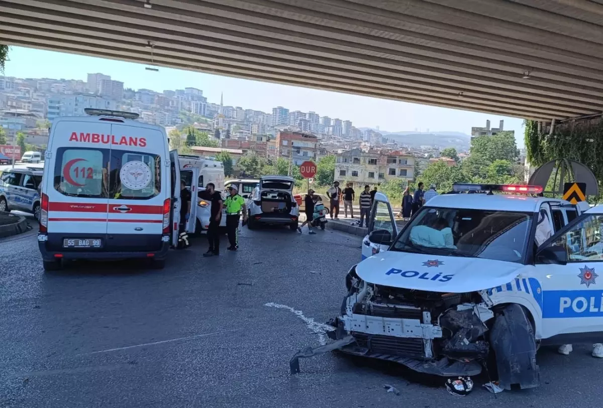 Samsun'da Polis Otonu ile Otomobil Çarpıştı: 3 Yaralı