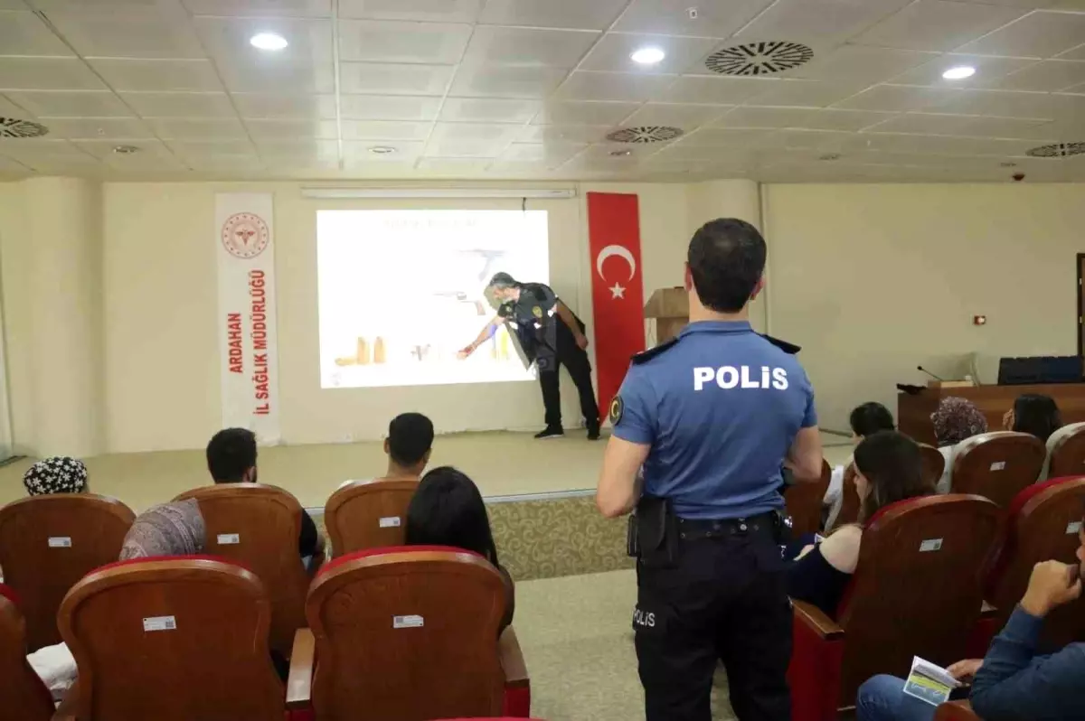 Ardahan'da Acil Sağlık Personeline Adli Vaka Eğitimi Verildi