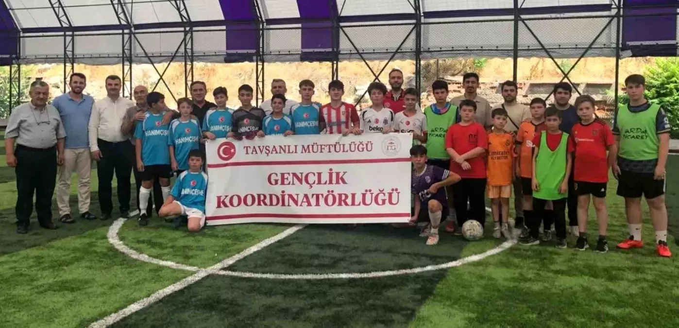 Kütahya'da Yaz Kur'an Kursları İçin Futbol Turnuvası Düzenlendi