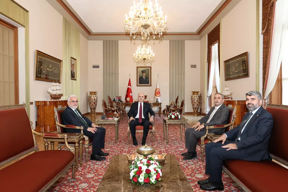 TBMM Başkanı Numan Kurtulmuş, HÜDA PAR Genel Başkanı Zekeriya Yapıcıoğlu'nu kabul etti
