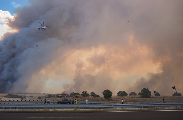 The forest fire that has been ongoing for 42 hours in Tekirdağ has been partially brought under control