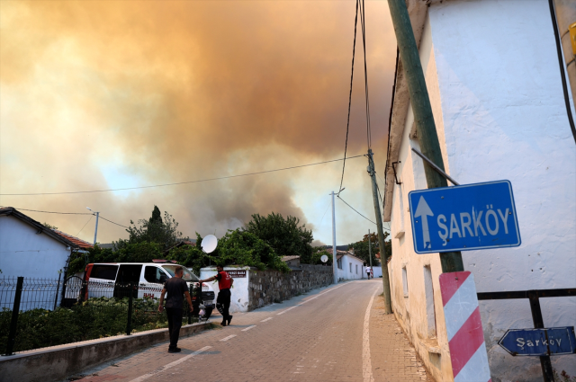 The forest fire that has been ongoing for 42 hours in Tekirdağ has been partially brought under control