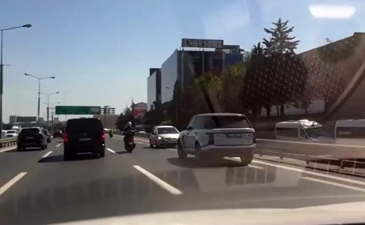 Trafikte Ters Yönde Giden Araç Tehlike Yarattı
