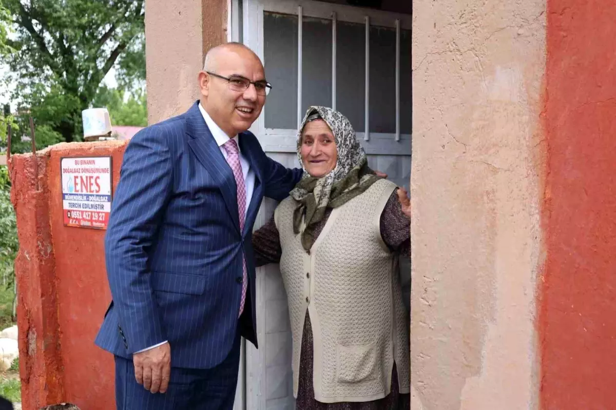 Ağrı Valisi Mustafa Koç'tan Neriman Teyzeye Sürpriz Ziyaret