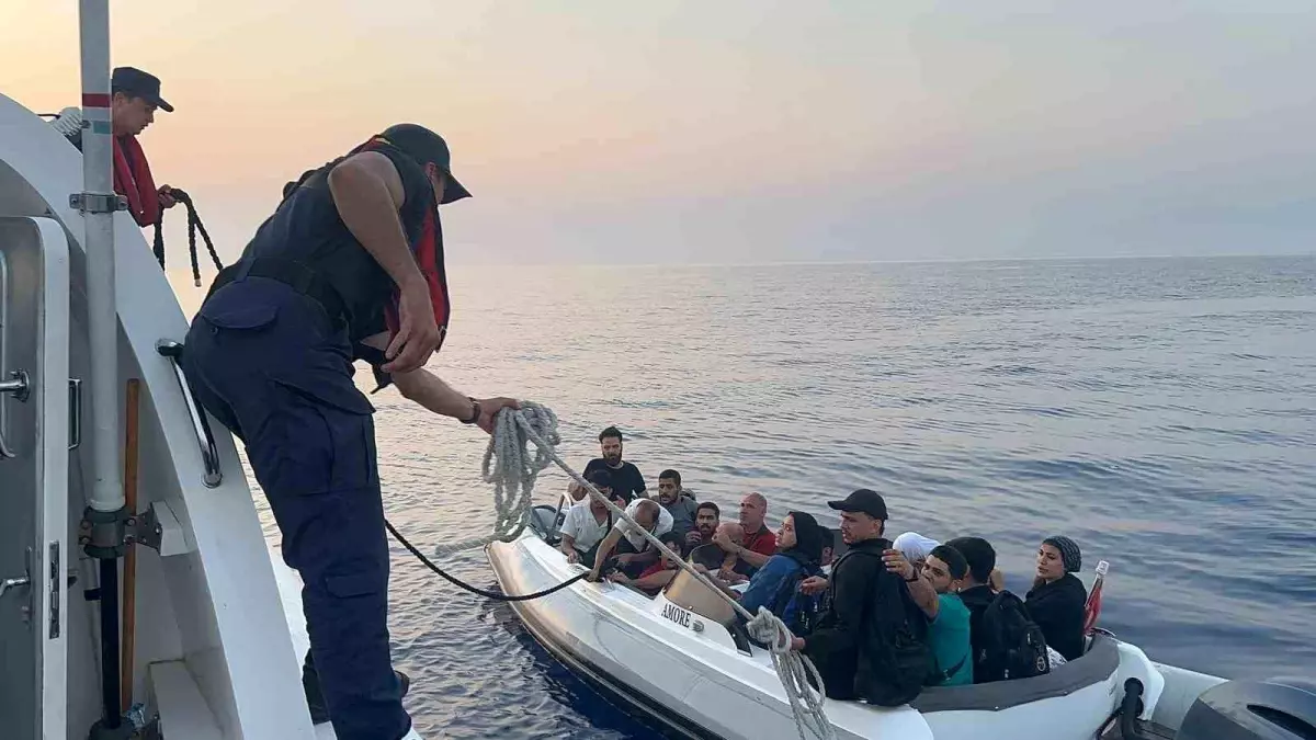 Bodrum Açıklarında 20 Düzensiz Göçmen Kurtarıldı