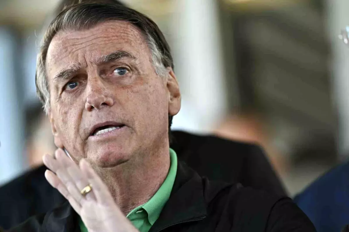 Brezilya Yüksek Mahkemesi'nden Bolsonaro'ya Baskın ve Elektronik Kelepçe Kararı