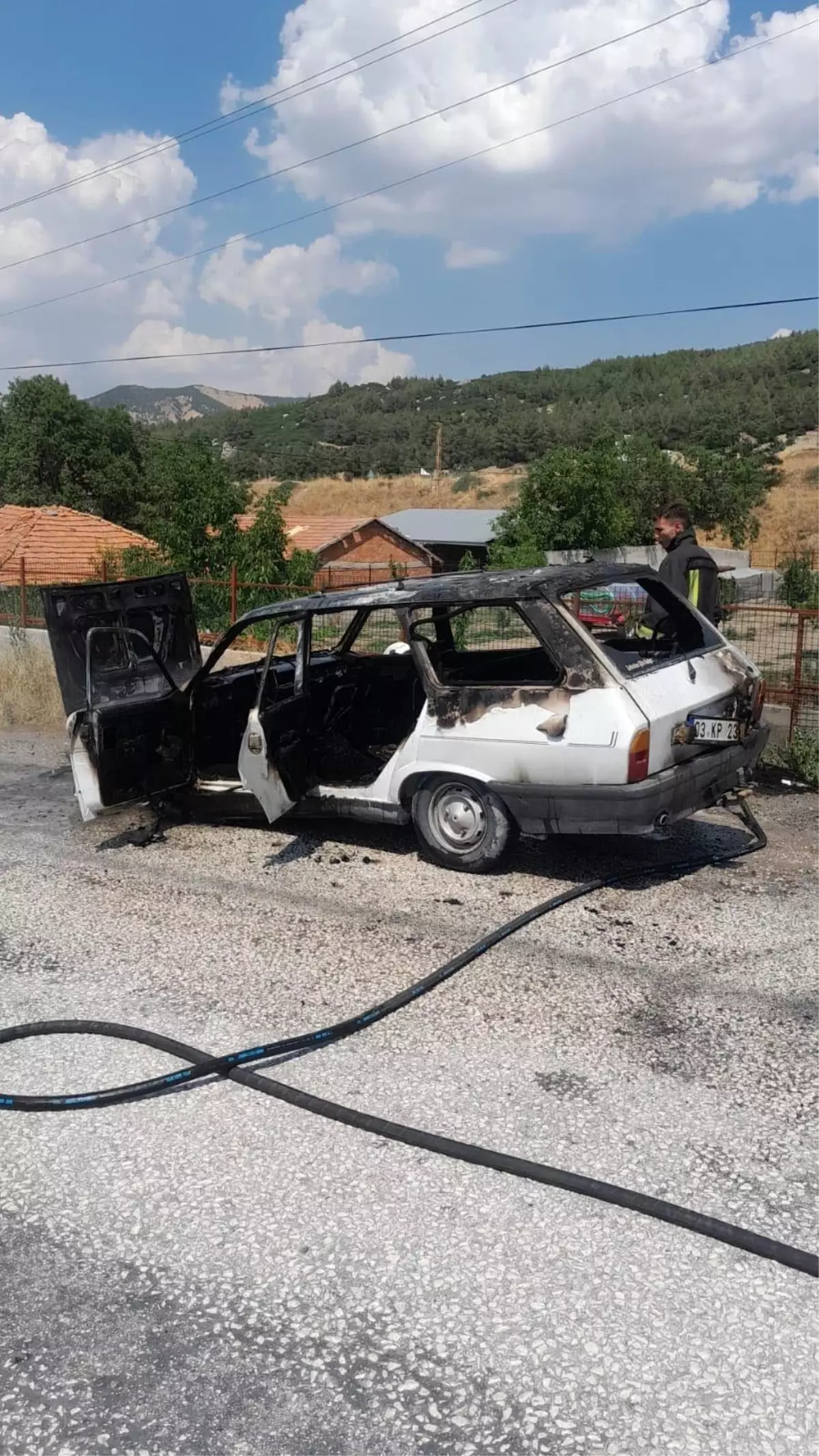 Burdur'da Seyir Halindeki Araç Alev Alev Yandı