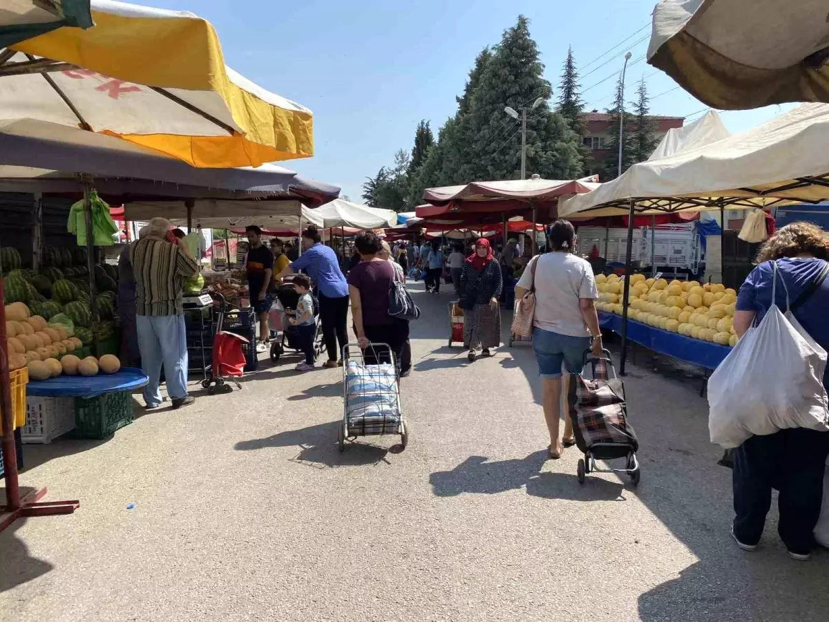 Eskişehir'deki Çarşamba Pazarı'nın Yer Değişikliği Tartışmaları Sürüyor
