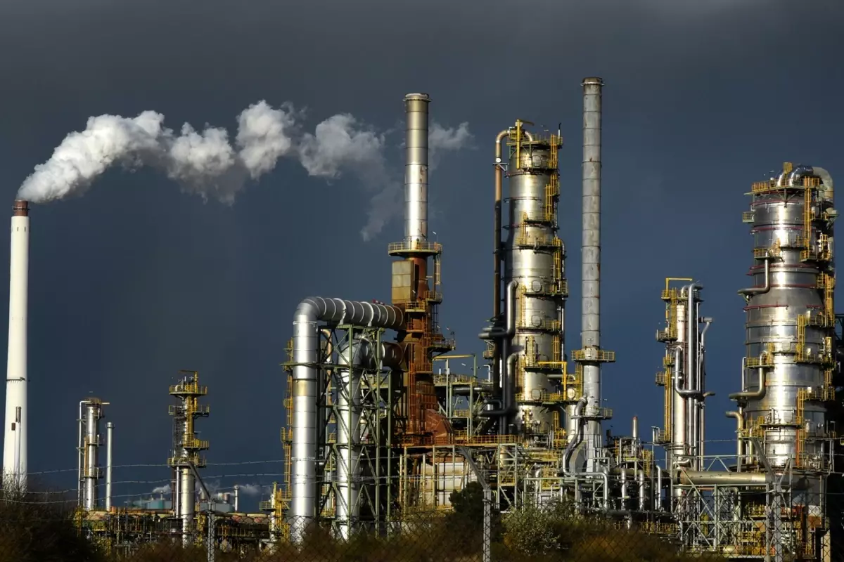 Irak'tan tarihi 'petrol' kararı! Tamamı devlete verilecek